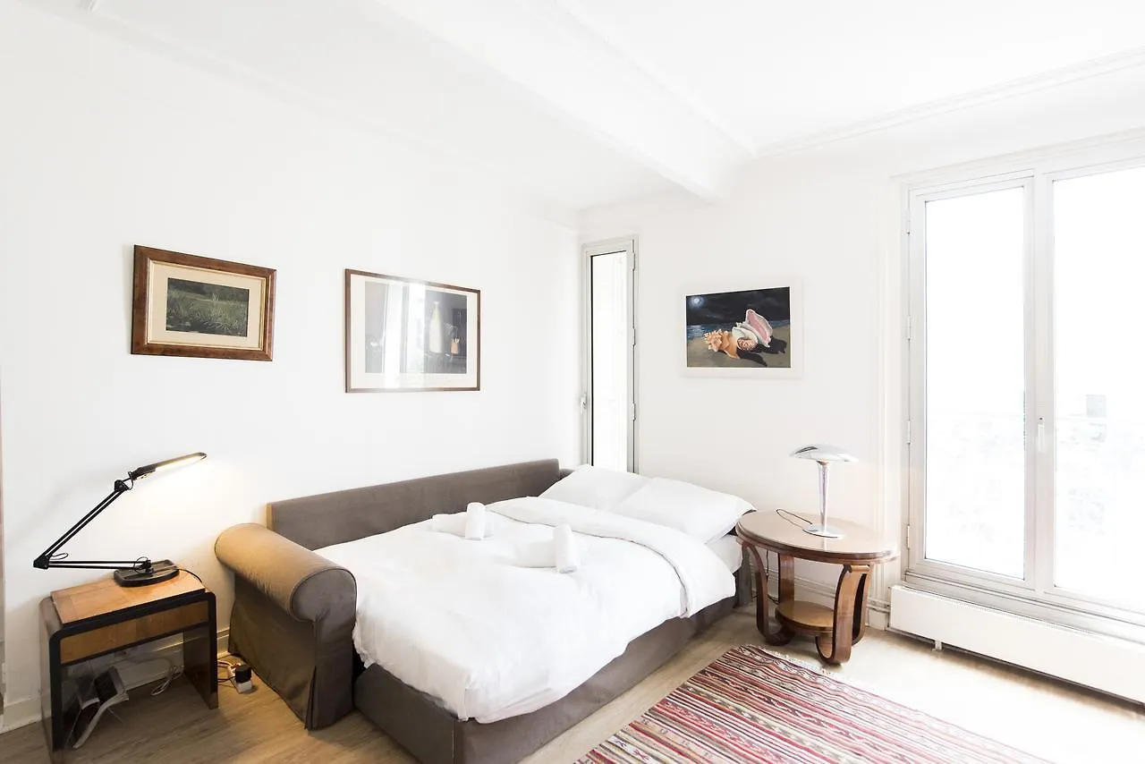 Veeve - Contemporary In Balard Apartment