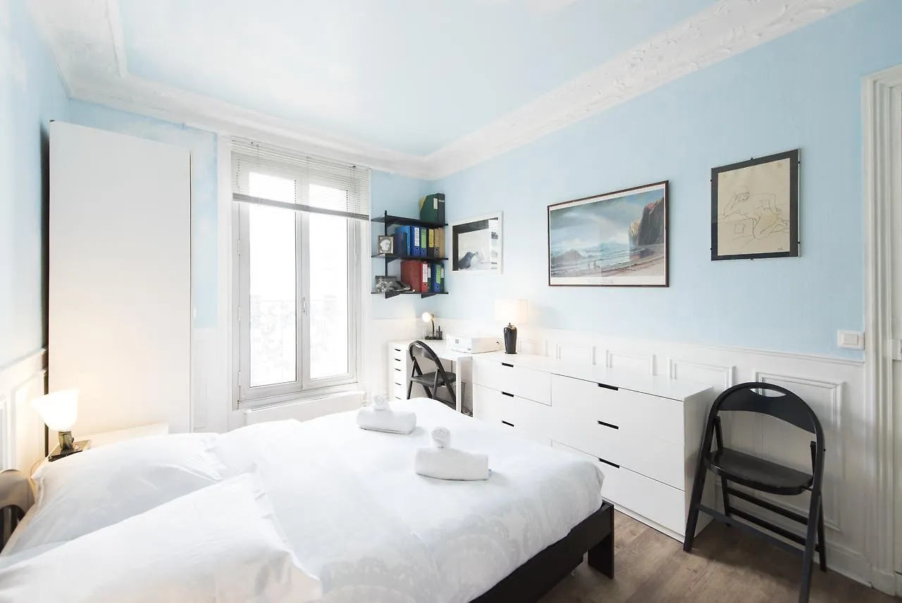 Apartment Veeve - Contemporary In Balard *